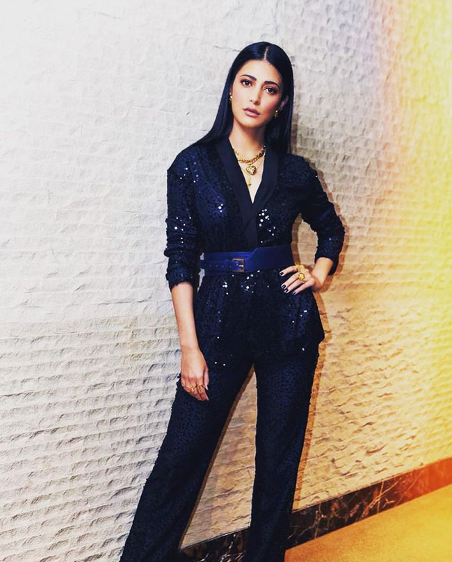 Gorgeous Shruti Haasan Instagram New Pics